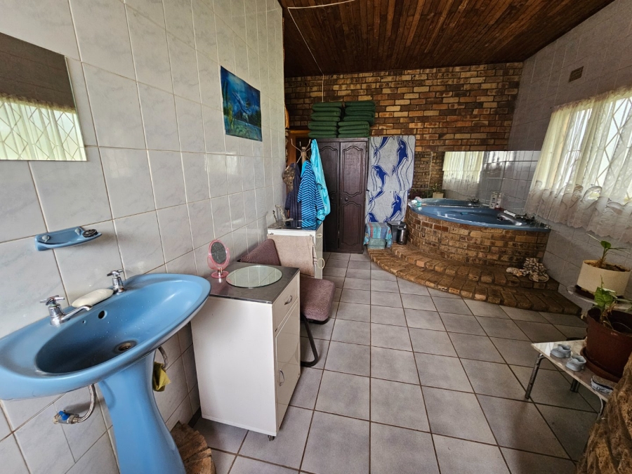 8 Bedroom Property for Sale in Potchefstroom Rural North West